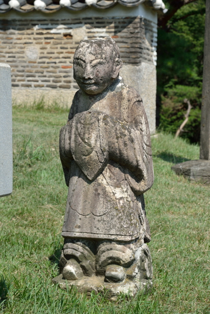 순강원 우측 동자석